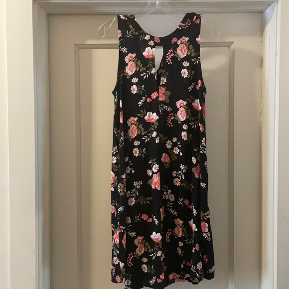 Lascana Dresses & Skirts - NWT! Lascana Black Floral Keyhole Slip Dress!